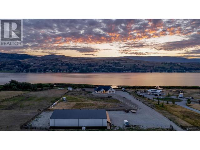 7080 Heron Road, House detached with 5 bedrooms, 2 bathrooms and 36 parking in North Okanagan B BC | Image 1