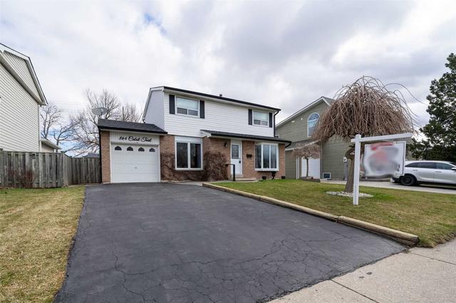 864 Cabot Tr, House detached with 4 bedrooms, 3 bathrooms and 5 parking in Milton ON | Image 1