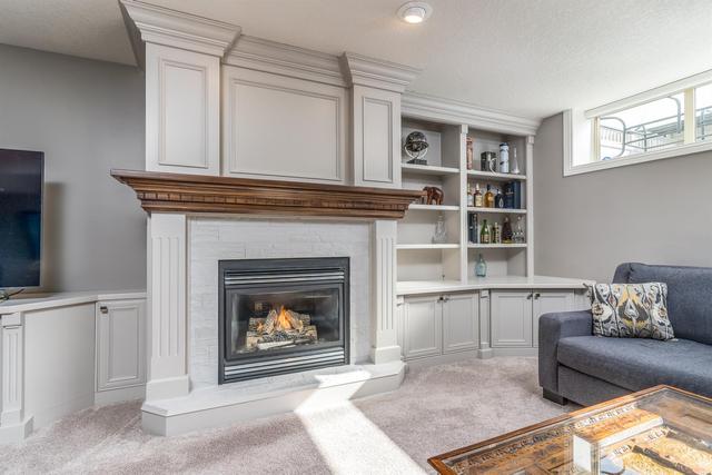 2035 47 Avenue Sw, House detached with 4 bedrooms, 3 bathrooms and 2 parking in Calgary AB | Image 45