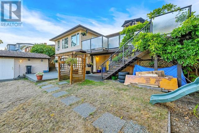 937 Shirley Rd, House detached with 5 bedrooms, 4 bathrooms and 2 parking in Esquimalt BC | Image 44
