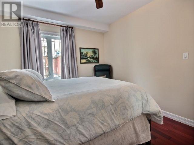 107 Blackburn Ave, House detached with 4 bedrooms, 3 bathrooms and 3 parking in Ottawa ON | Image 11