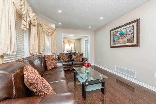 282 Pressed Brick Dr W, House semidetached with 3 bedrooms, 4 bathrooms and 4 parking in Brampton ON | Image 31