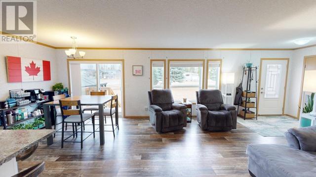 295 Kerouac Road, House other with 3 bedrooms, 2 bathrooms and null parking in Cariboo A BC | Image 4