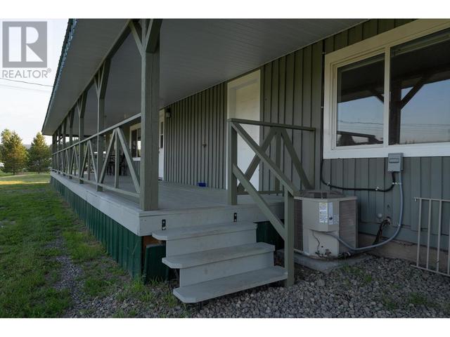 5504 Kennedy Road, House detached with 4 bedrooms, 3 bathrooms and null parking in Cariboo H BC | Image 21