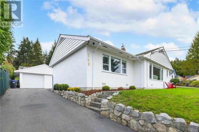 340 Crescent Rd W, House detached with 4 bedrooms, 2 bathrooms and 5 parking in Qualicum Beach BC | Image 27