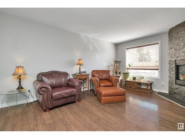 2 - 9505 176 St Nw, House attached with 2 bedrooms, 2 bathrooms and null parking in Edmonton AB | Image 12