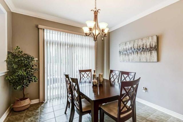27 Hawkweed Manr, House detached with 4 bedrooms, 4 bathrooms and 6 parking in Markham ON | Image 5