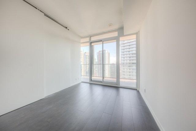 3113 - 125 Peter St, Condo with 2 bedrooms, 2 bathrooms and 1 parking in Toronto ON | Image 8