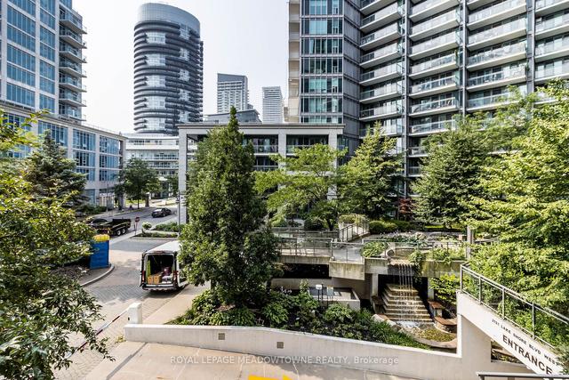 216 - 2119 Lakeshore Blvd W, Condo with 2 bedrooms, 2 bathrooms and 1 parking in Toronto ON | Image 19