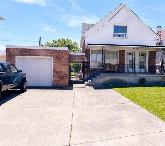 68 Facer Street, House detached with 2 bedrooms, 2 bathrooms and 5 parking in St. Catharines ON | Card Image