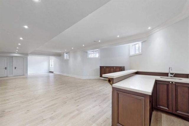 7 Malabar Pl, House detached with 5 bedrooms, 7 bathrooms and 9 parking in Toronto ON | Image 30