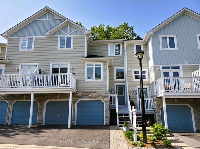 31-920 Creekfront Way, Newmarket, ON, L3Y8T4 | Card Image