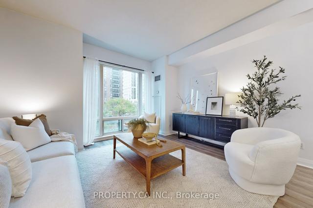 301 - 1121 Bay St, Condo with 2 bedrooms, 2 bathrooms and 0 parking in Toronto ON | Image 12