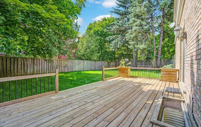 30 Junewood Cres, House detached with 5 bedrooms, 5 bathrooms and 10 parking in Toronto ON | Image 33