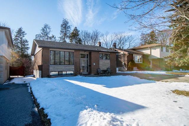 406 Dianne Dr, House detached with 3 bedrooms, 2 bathrooms and 4 parking in Oshawa ON | Image 1