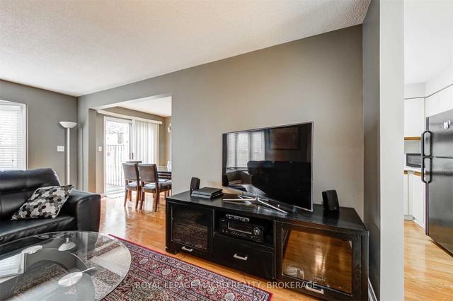1675 Upper Gage Ave, Townhouse with 3 bedrooms, 2 bathrooms and 2 parking in Hamilton ON | Image 8