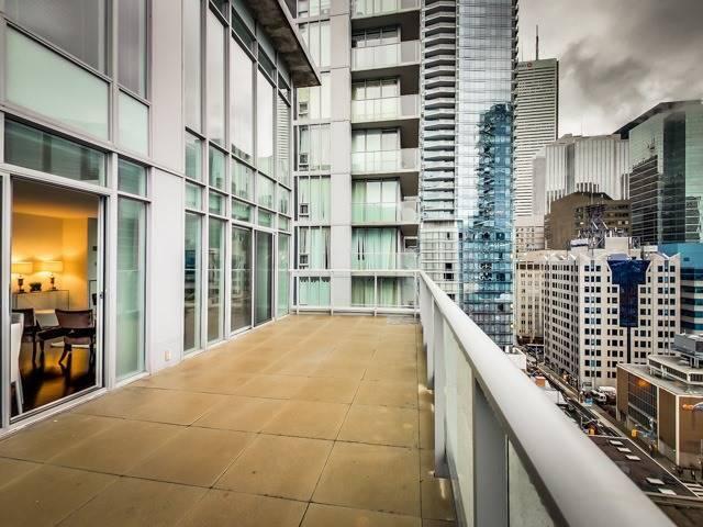 uph16 - 21 Nelson St, Condo with 2 bedrooms, 3 bathrooms and 1 parking in Toronto ON | Image 14