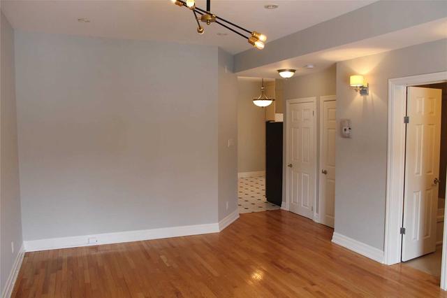toronto - 156 Mavety St, House detached with 1 bedrooms, 1 bathrooms and 1 parking in Toronto ON | Image 6