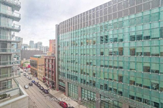 812 - 210 Victoria St, Condo with 1 bedrooms, 1 bathrooms and 0 parking in Toronto ON | Image 15