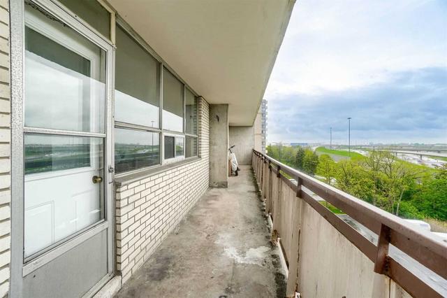 606 - 130 Neptune Dr, Condo with 2 bedrooms, 2 bathrooms and 1 parking in Toronto ON | Image 31