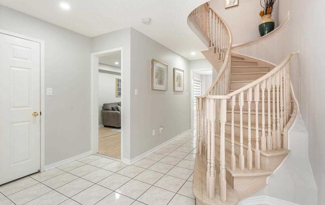 77 Hood Cres, House detached with 4 bedrooms, 4 bathrooms and 6 parking in Brampton ON | Image 39