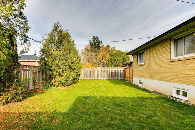 16 Stephenfrank Rd, House detached with 3 bedrooms, 2 bathrooms and 4 parking in Toronto ON | Image 30
