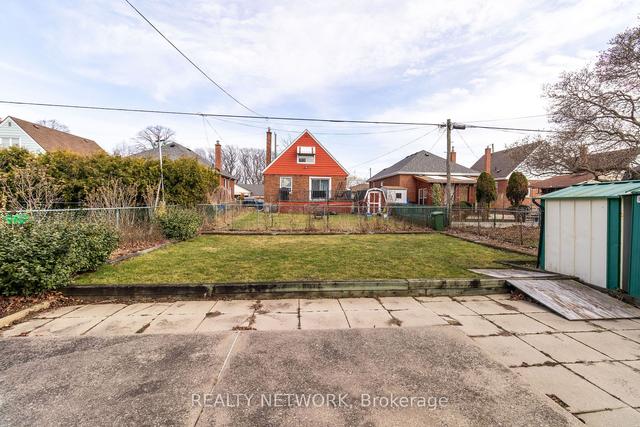 145 Beland Ave S, House detached with 3 bedrooms, 1 bathrooms and 4 parking in Hamilton ON | Image 19