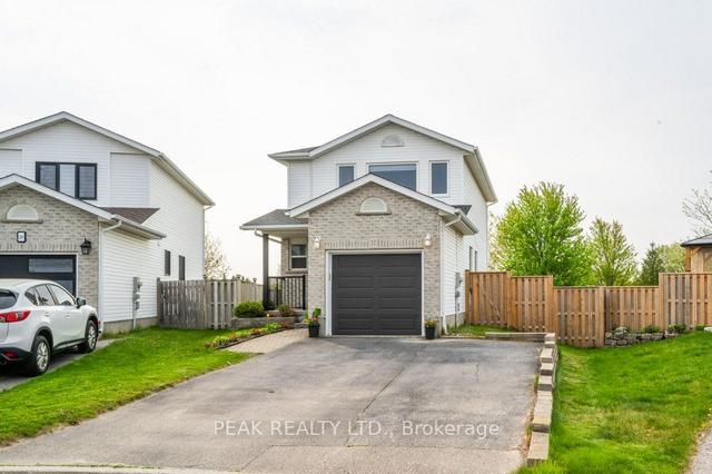 32 White Sands Crt, House detached with 3 bedrooms, 2 bathrooms and 3 parking in Kitchener ON | Image 12