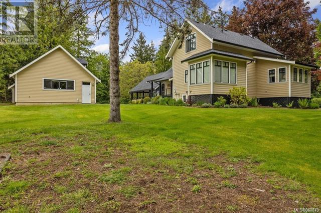 1533 Cedar Ave, House detached with 3 bedrooms, 4 bathrooms and 5 parking in Comox BC | Image 67