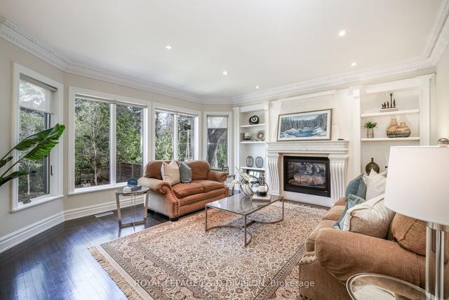 82 Munro Blvd, House detached with 5 bedrooms, 6 bathrooms and 6 parking in Toronto ON | Image 5