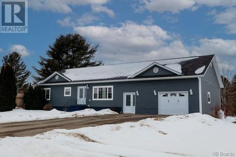 41 Kinney Road, House detached with 4 bedrooms, 2 bathrooms and null parking in Wakefield NB | Card Image