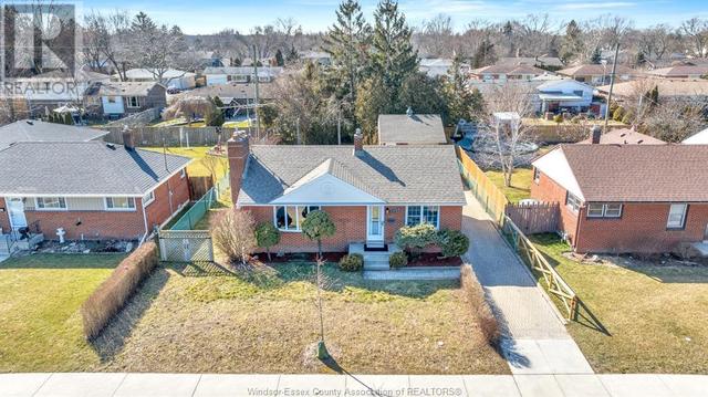 2485 Dominion Boulevard, House detached with 4 bedrooms, 2 bathrooms and null parking in Windsor ON | Image 4