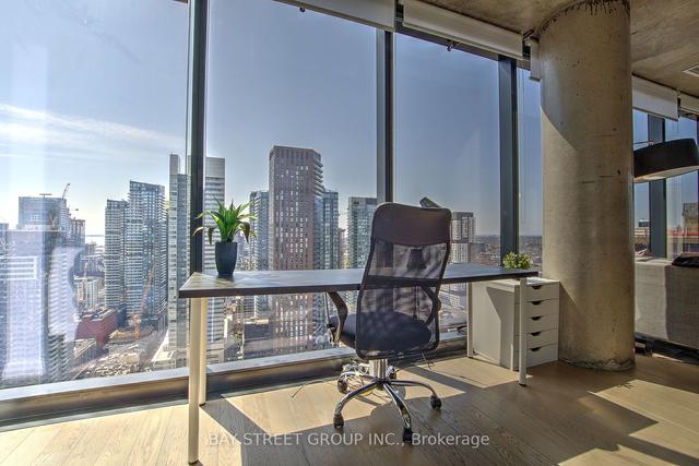 3401 - 224 King St W, Condo with 1 bedrooms, 1 bathrooms and 0 parking in Toronto ON | Image 2
