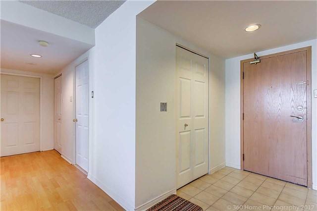 803 - 7905 Bayview Ave, Condo with 2 bedrooms, 2 bathrooms and 1 parking in Markham ON | Image 2
