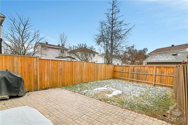 1437 Deavy Way, Townhouse with 3 bedrooms, 2 bathrooms and 3 parking in Ottawa ON | Image 11