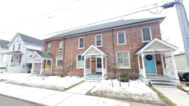 583 Victoria St, House attached with 4 bedrooms, 2 bathrooms and 1 parking in Kingston ON | Image 1