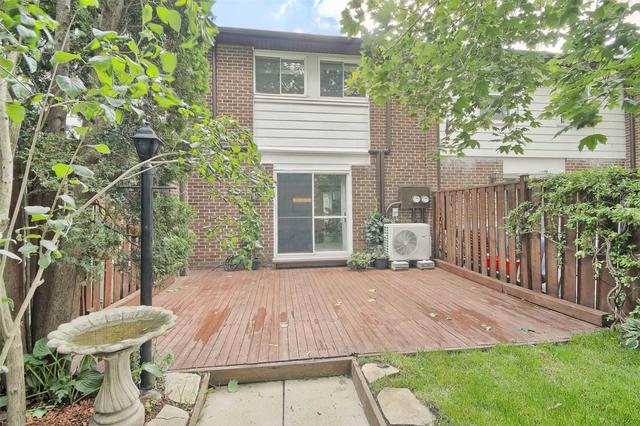 12 - 2088 Lakeshore Rd W, Townhouse with 3 bedrooms, 2 bathrooms and 1 parking in Oakville ON | Image 28