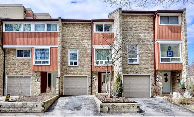 26 - 915 Inverhouse Dr, Townhouse with 3 bedrooms, 2 bathrooms and 2 parking in Mississauga ON | Image 1