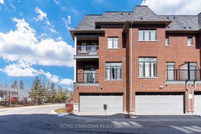 131 Lichfield Rd W, House attached with 3 bedrooms, 5 bathrooms and 3 parking in Markham ON | Image 12