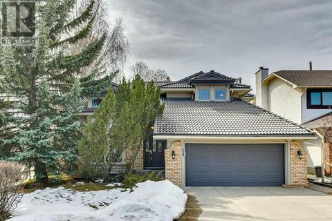 159 Woodhaven Place Sw, House detached with 4 bedrooms, 3 bathrooms and 4 parking in Calgary AB | Card Image