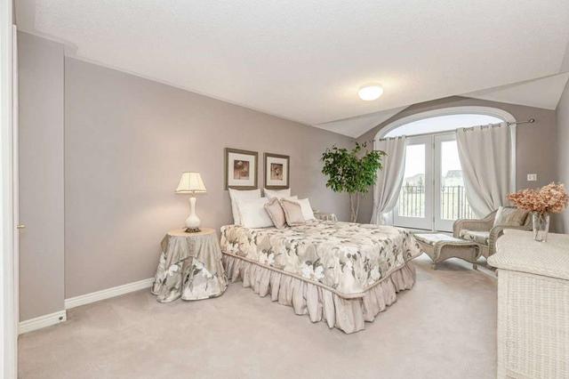 4138 Stonebridge Cres, Townhouse with 3 bedrooms, 3 bathrooms and 4 parking in Burlington ON | Image 8