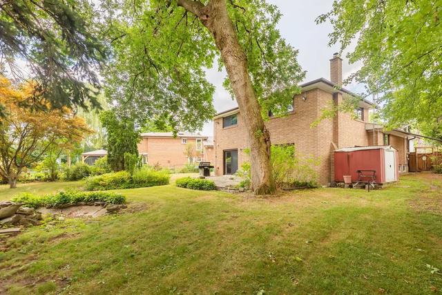 44 Gatehead Rd, House detached with 3 bedrooms, 2 bathrooms and 6 parking in Toronto ON | Image 6