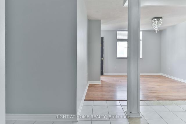 1608 - 3559 Eglinton Ave W, Condo with 2 bedrooms, 1 bathrooms and 1 parking in Toronto ON | Image 4