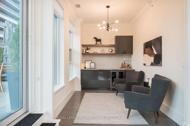 bhb - 63 Arthur St S, Condo with 2 bedrooms, 3 bathrooms and 2 parking in Guelph ON | Image 3