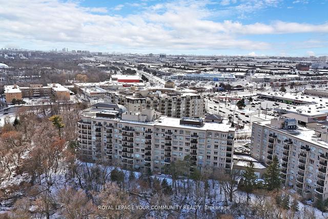 821 - 2 Maison Parc Crt, Condo with 2 bedrooms, 2 bathrooms and 1 parking in Vaughan ON | Image 30