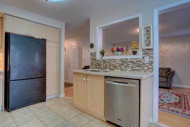 15 Sivyer Cres, House detached with 4 bedrooms, 3 bathrooms and 3 parking in Ajax ON | Image 3