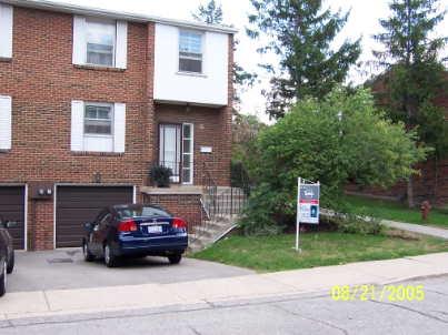 36 - 586 Renforth Dr, Townhouse with 4 bedrooms, 2 bathrooms and 1 parking in Toronto ON | Image 1