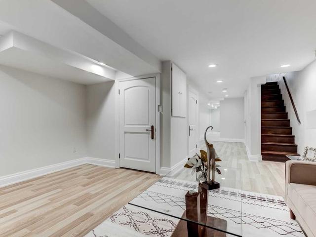 222 Markham St, House semidetached with 4 bedrooms, 5 bathrooms and 2 parking in Toronto ON | Image 6