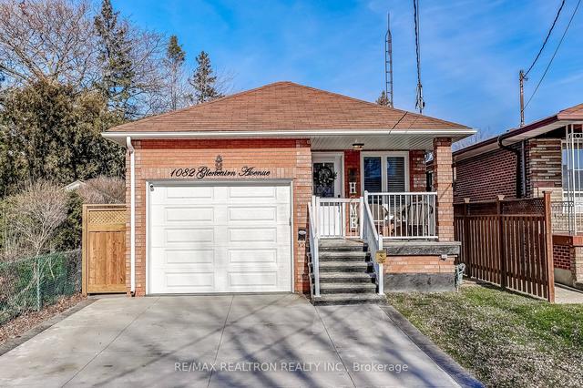 1082 Glencairn Ave, House detached with 3 bedrooms, 2 bathrooms and 3 parking in Toronto ON | Image 1