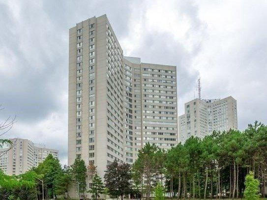 2205 - 3700 Kaneff Cres, Condo with 1 bedrooms, 1 bathrooms and 1 parking in Mississauga ON | Image 12